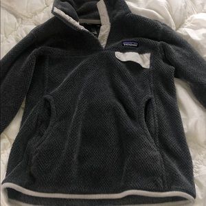 Grey and creme Patagonia women’s pullover